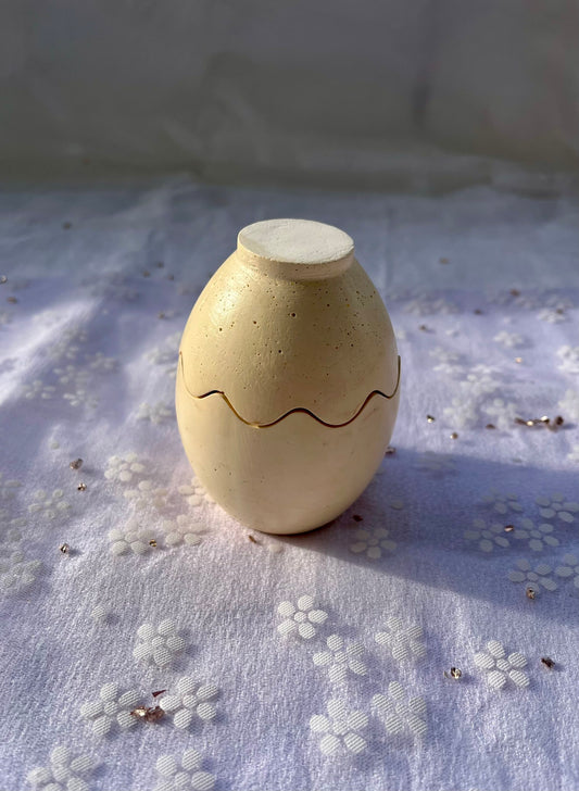 Bougie œuf de Pâques- Parfum fraise des bois