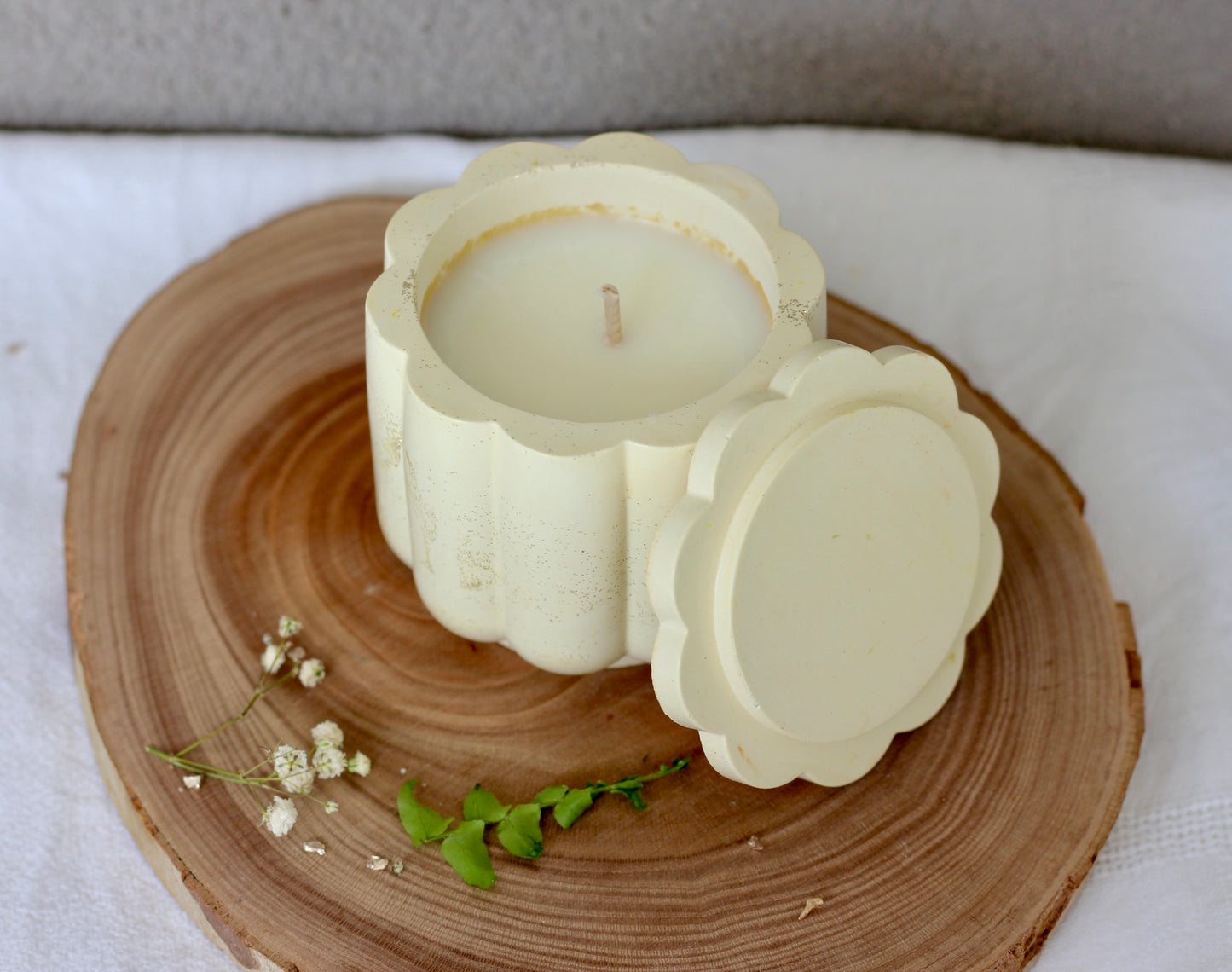 Bougie Marguerite - Parfum clémentine-monoï🌼