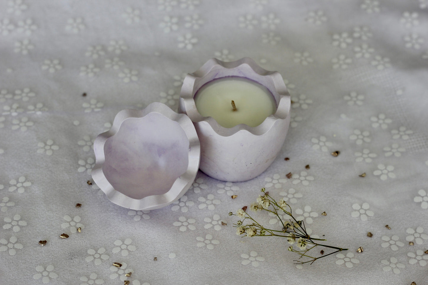 Bougie œuf de Pâques - Parfum abricot-romarin