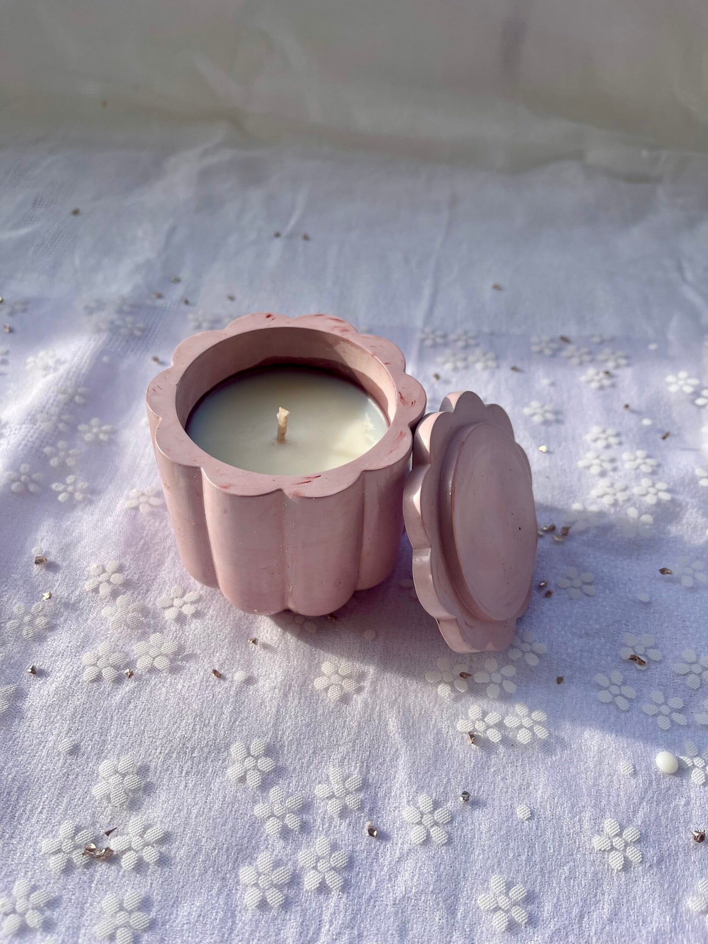 Bougie Marguerite - Parfum Mûre sauvage