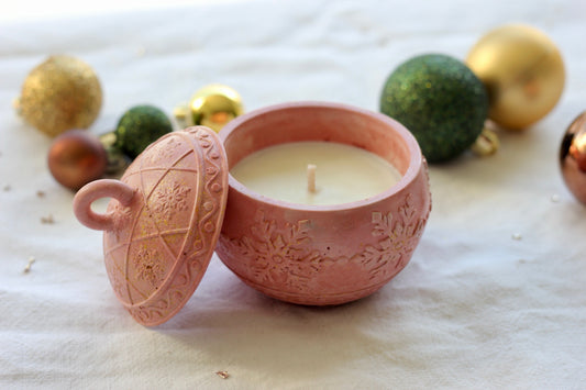 Bougie boule de Noël - Cannelle